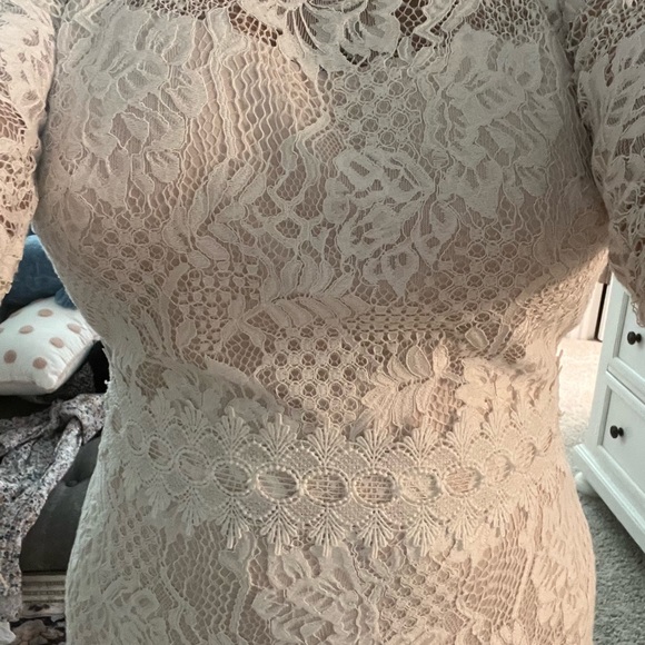 Tadashi Shoji wedding dress - Picture 14 of 15